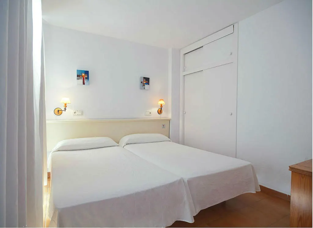 Apartamentos El Divino location